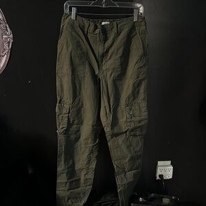 ardene army green cargo adjustable ankle pants